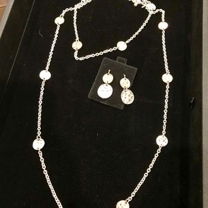 Premier Designs Metal Works Jewelry Set.